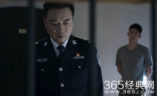 《破冰行动》三百万及保护伞揭秘