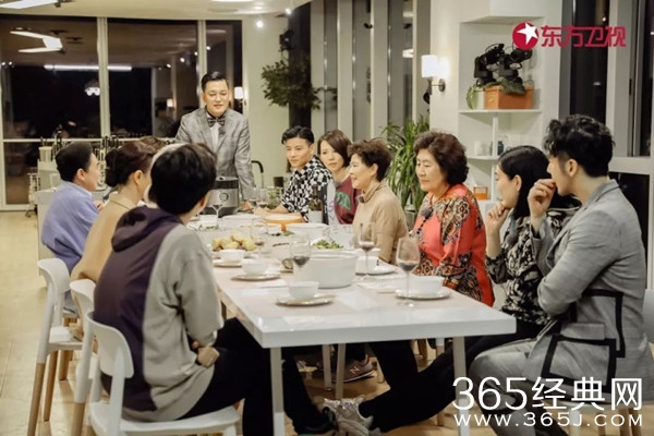 《我最爱的女人们》首播霸榜 十项全能蔡少芬被赞“中国好儿媳”