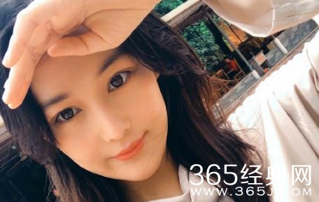 张馨予被冠“维权女王” 粉丝私信求其帮忙发微博