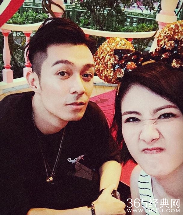 周柏豪大赞绯闻对象邓佩仪 称有太太信任足够