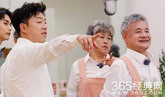 黄渤曝父亲患阿尔茨海默症 讲述童年往事中途几度哽咽