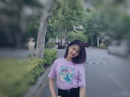 黄多多新发色出镜 继承黄磊孙莉的优点 清新活泼气质佳