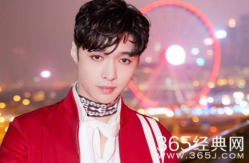 张艺兴巡回演唱会海报涉抄袭？被指照搬《大航海之路》