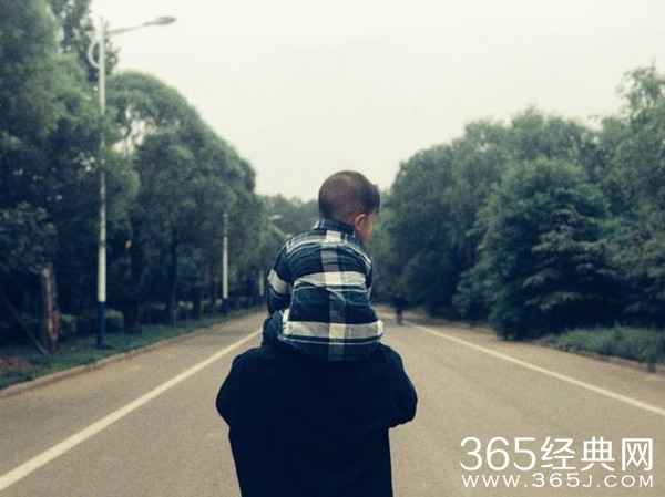 孙莉发文为儿子庆生 晒黄磊父子温馨合照