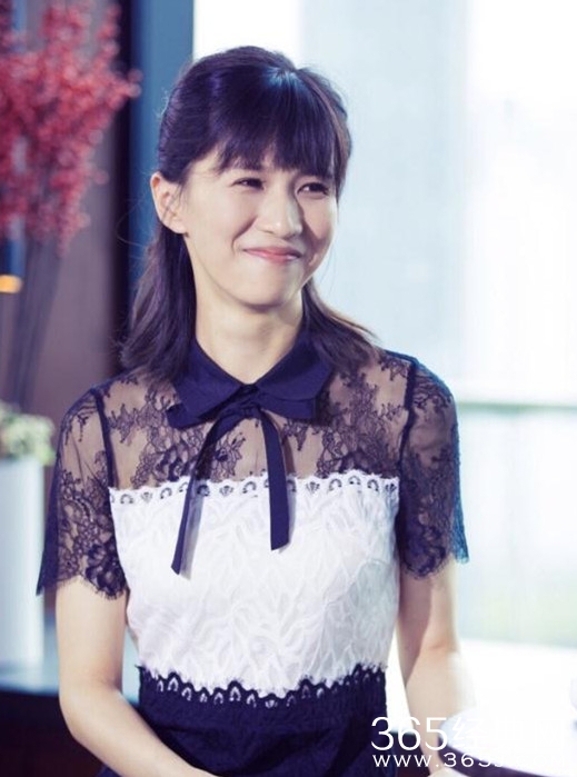 papi酱大谈婚恋观 网友称：神仙爱情