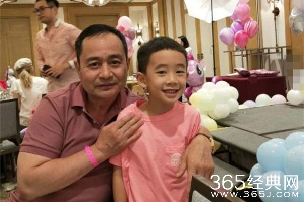 杨幂返港为女庆生 Jasper参加小糯米生日派对