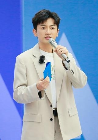 《创造营》苏有朋魔性舞蹈嗨翻全场