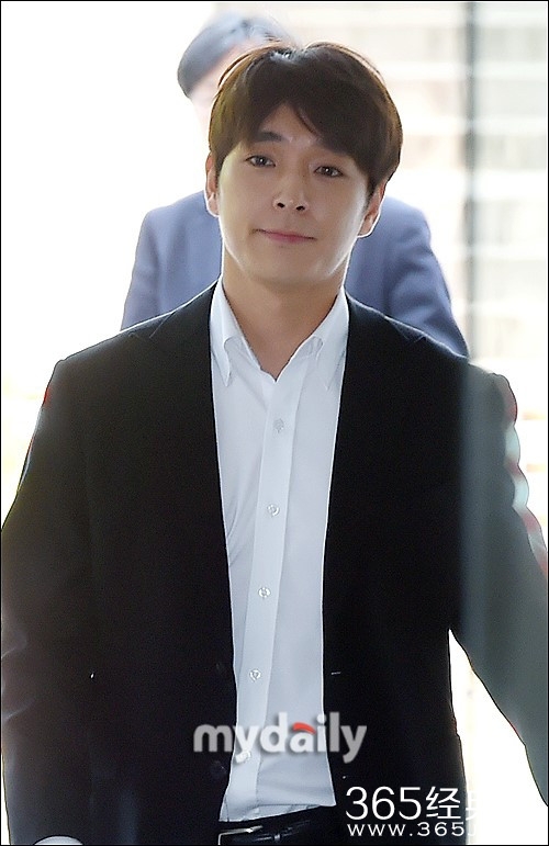 事件更新 韩国检方对崔钟训提出拘留起诉