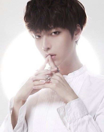 安宰贤外公3日去世 安宰贤发“我爱你”悼念