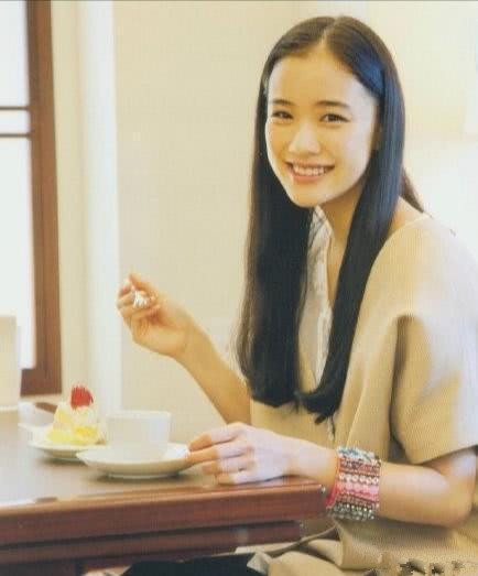 女神果然不爱帅哥 苍井优与交往1个月谐星闪婚