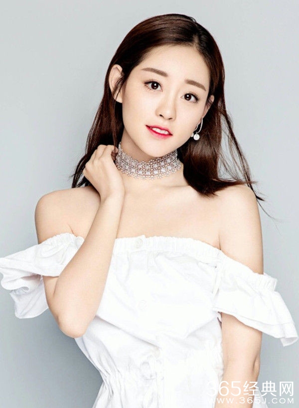 杨幂旗下艺人祝绪丹恋情曝光？曾演过新周芷若