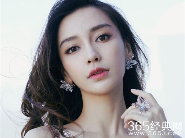 网友偶遇baby和小海绵 被赞好妈妈