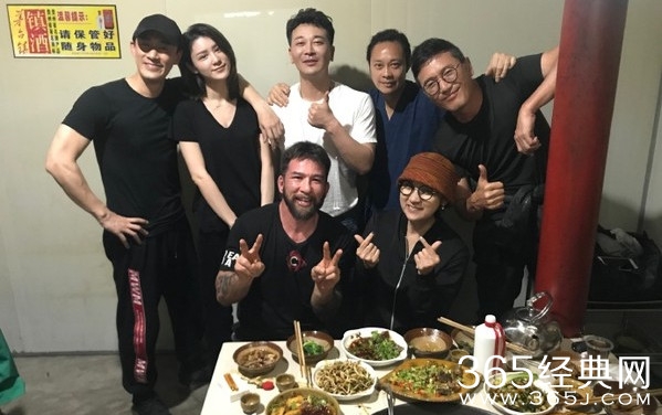 林峯被爆将结婚 成功求婚小10岁女友