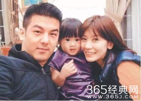 贾静雯和前夫同框 当年离婚纠纷先已释怀