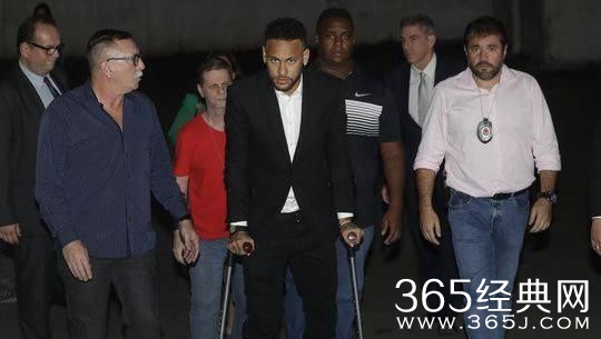 内马尔涉嫌逃税1500万欧 36套房产被查封