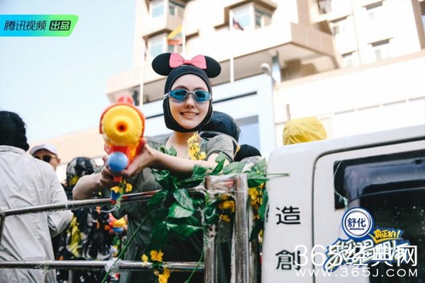 小S回忆采访王菲 偶像包袱下线当众放屁