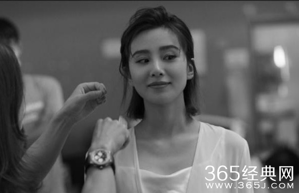 刘诗诗产后首开工 眼神笃定身材恢复极好