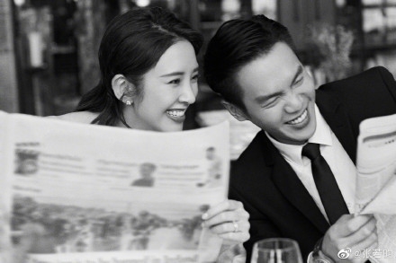 官宣啦!张若昀晒两人结婚照:就这样笑一辈子吧