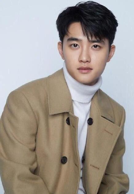 EXO第二位入伍成员 都暻秀低调入伍