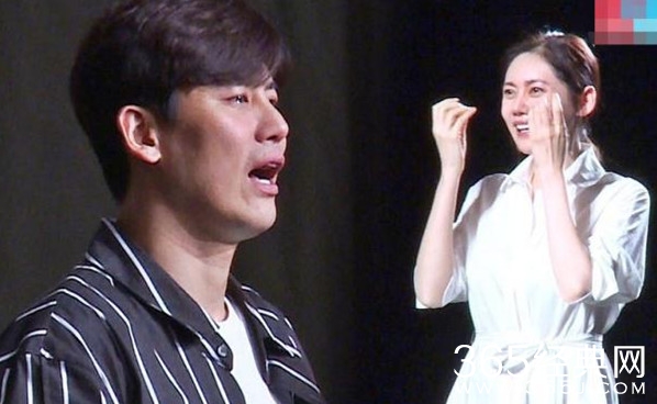 秋瓷炫高龄产子 生产后曾差点要了她的命！