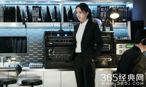 杨幂方否认频繁请假外出捞金：假的！