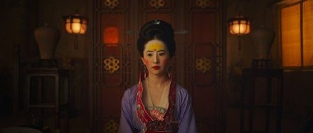 花木兰预告首发 刘亦菲妆容贴近历史获好评