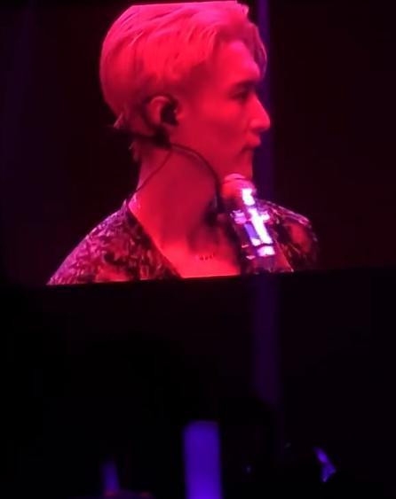 张艺兴个人巡演第一场落幕 却被网友质疑假唱？