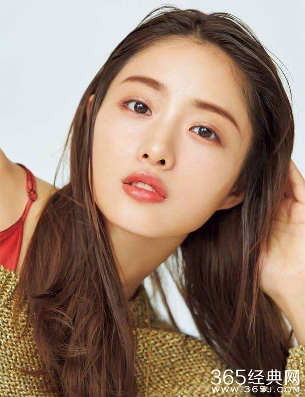 石原里美曾传出平安夜结婚 如今却被曝已经与男友分手