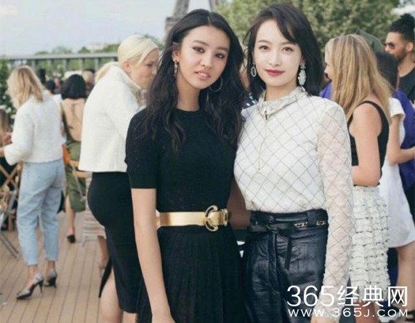 宋茜木村光希同框合影 “一黑一白”谁更胜一筹