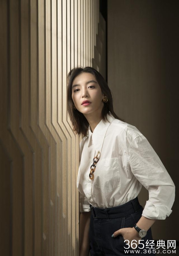 摸爬滚打不忘初出 尤靖茹终在娱乐圈站稳脚跟