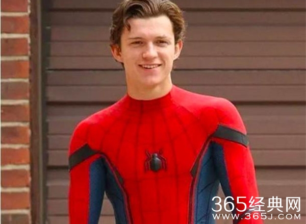 小蜘蛛荷兰弟与女子牵手看演唱会 恋情正式曝光！