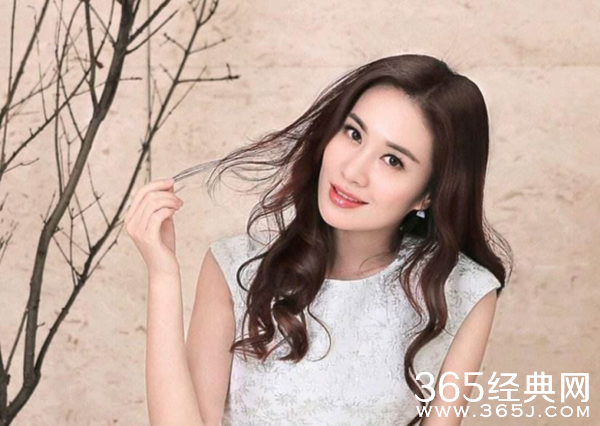 叶璇发微博回应分手：分离只是为了更好地相聚