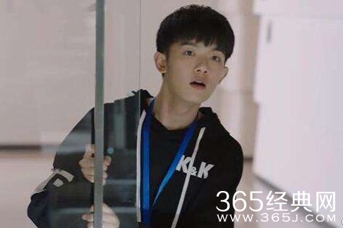 《亲爱的热爱的》kk成员97是谁饰演的
