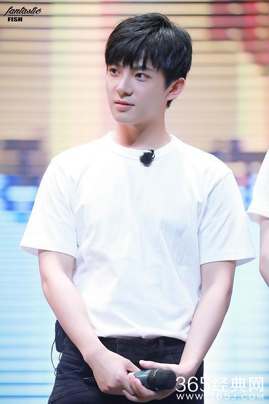 10年快男重聚 吴俊余成绩亮眼十分抢眼