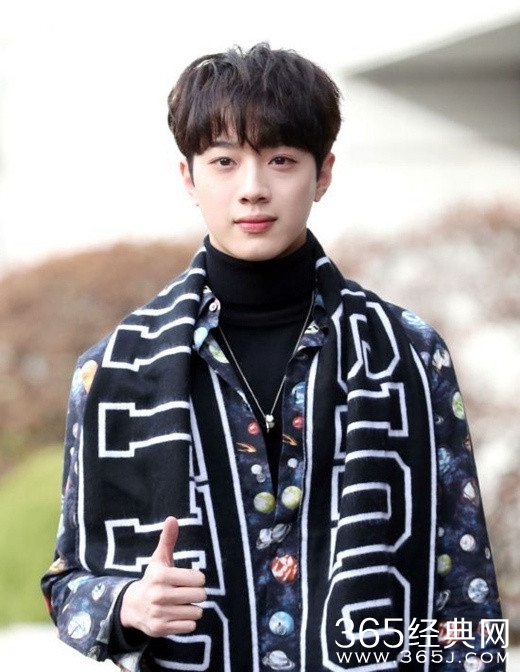 赖冠霖向所属经纪公司提出解约 支持赖冠霖合理维权