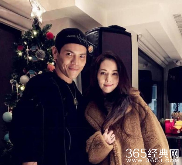 向佐郭碧婷草原婚礼 节目两人期待真实婚礼尽快完成