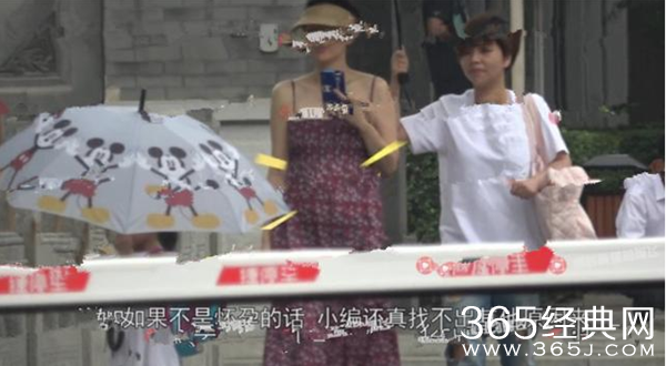 章子怡怀二胎？小腹凸起明显走路像孕妇