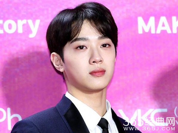 赖冠霖要求与公司解约 陷入合约风波中