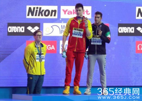 霍顿拒绝与孙杨合影 国际泳联警告霍顿