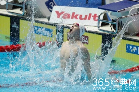 孙杨再夺200米自由泳冠军 金牌数仅次于菲尔普斯