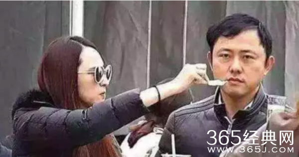 吴佩慈五年怀四胎 两儿两女凑足两个“ 好”字