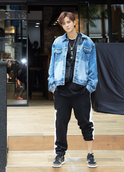 罗志祥回应与孙德荣假和解 坦言很难过