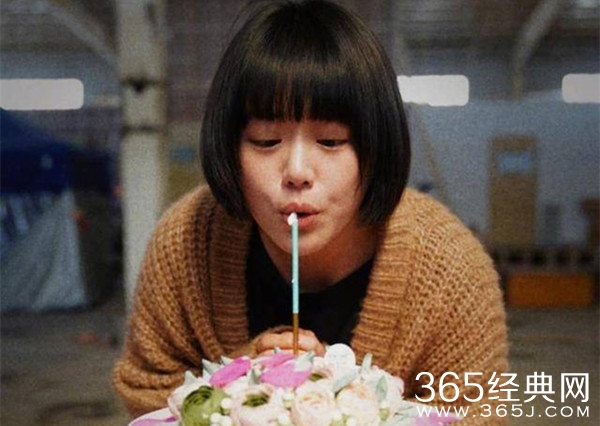 马思纯身材圆润亮相活动 被侃胖成贾玲