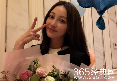 姚笛疑回应文章离婚风波：我结婚了 余生会珍惜