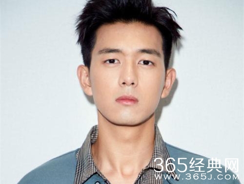 李现晒哪吒头仿妆 看起来不太聪明的亚子