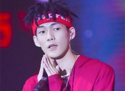 直播平台回应红花会贝贝剁手指：将对主播进行处理