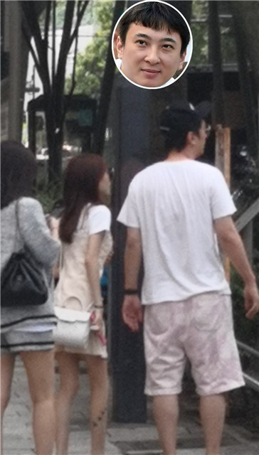 日本偶遇王思聪 带两位美女过七夕