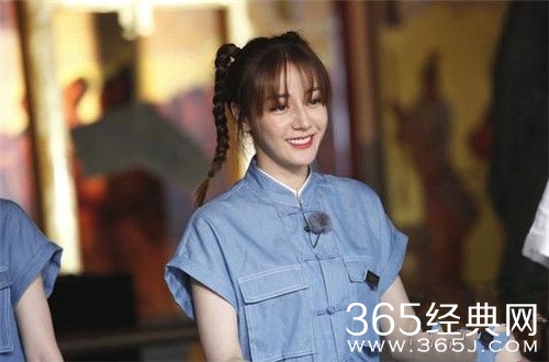 《遇见天坛》录制路透 迪丽热巴搭档蔡徐坤