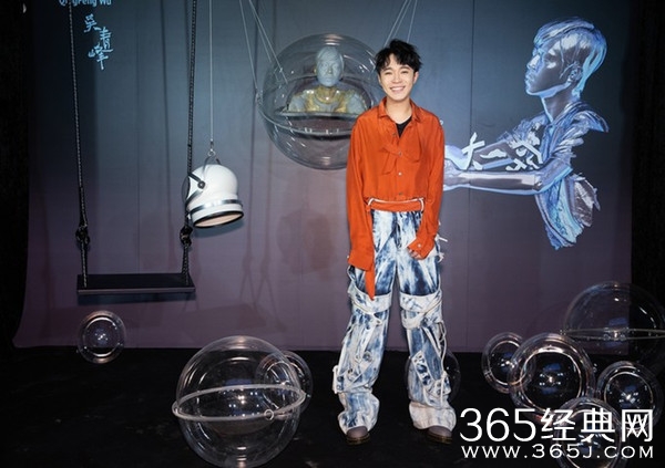 吴青峰新专辑即将发行 最新单曲《太空》来袭