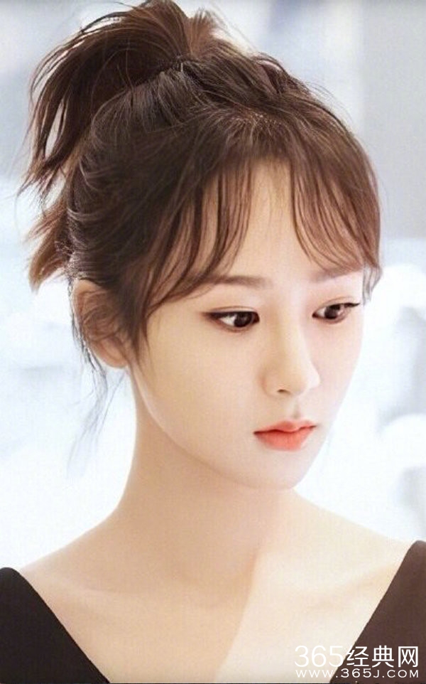 《余生请多指教》开机 肖战医生剧照流出